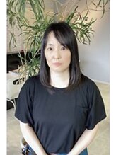 スタイリスト　中村