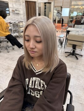 プラーチェ 古淵店(Plaatje) ハイトーンベージュ