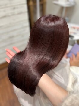 ニコマリア(Nicomaria from zacc)の写真/髪質やダメージに合わせて厳選。30代からのパサつく髪をオーダーメイドで芯から潤うツヤ美髪へ。
