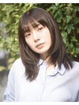 ユイツ&nbsp;ナチュラルレイヤー×ミディアム