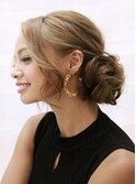 シンプルだけど華やか編み込みシニヨンのヘアセット