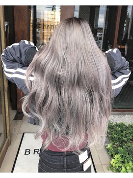 ブランシェ 小牧店(BRANCHE) ☆根元暗めのハイトーンシャドールーツ☆ ブランシェ小牧　具志