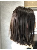 前下がりアッシュボブ