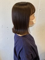 クマ(kuma.)&nbsp;外ハネショートボブ