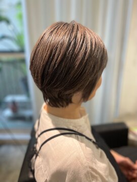 ツムグ 代官山店(TUMUGU) 30代40代50代×グレージュカラー白髪ぼかし×小顔ショート代官山