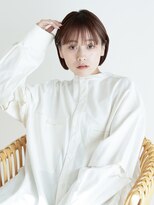 エアー 青山(AIR) 丸みショートボブ前髪カットグレーベージュカラー