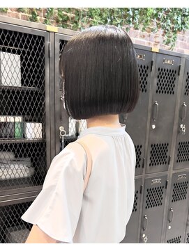 ラフ 新宿(Laff) 前下がりボブ 切りっぱなしボブ ショートボブ 縮毛矯正 髪質改善