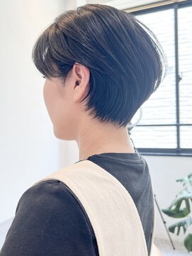 ファチュール(fAture.) 大人可愛いひし形愛されショートボブ前下がりグレーベージュ