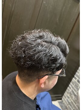 ミリオンバックス 御徒町店(Million Backs) かき上げ/ツーブロ/メンズパーマ<理容室>[メンズ/眉毛]