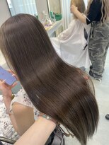 リリー(Lilley)&nbsp;マロンベージュ×小顔レイヤー×韓国風巻き×髪質改善