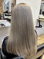 カロ(Caro)&nbsp;ハイトーンベージュ