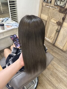 フレアクレム(FLEAR cre:me) すけすけオリーブベージュ♪