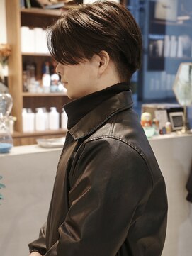 ウィム(wim) 『刈り上げセンターパート』前下がりセンターパート/韓国メンズ