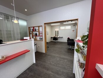 Re モイスティーヌ(Re moisteane)の写真/一人のスタイリストが仕上げまで担当★アットホームな雰囲気で髪の悩みも気軽に相談しやすいのが嬉しい♪