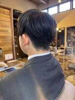 テントヘアー(tent hair)&nbsp;春におすすめ学生メンズのナチュラルマッシュスタイル