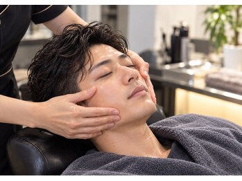 ハナイ(hanai)の写真/当日予約OK☆第一印象で大切な身だしなみを整え清潔感のあるスタイルに！数少ない日本刀剃刀を使用