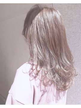 ヘアーアンドアトリエ マール(Hair&Atelier Marl) 【Marlアプリエカラー】ラベンダーアッシュのセミディスタイル