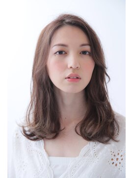 ソーホー ニューヨーク シズオカ(SOHO newyork SHIZUOKA) 斜めバングで大人綺麗なナチュラルロング