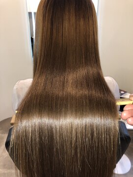 アールサロン アオヤマ(Rr SALON AOYAMA) プラチナミネコラカラー