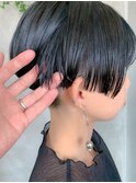 刈り上げ、ハンサムショート、ネイビー、ローライト