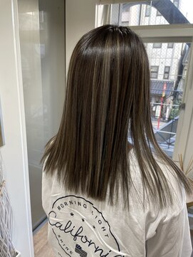 ループ(LOOP) 切りっぱなし/コントラストハイライトグレージュ