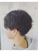 マッシュヘアーの波巻きパーマ