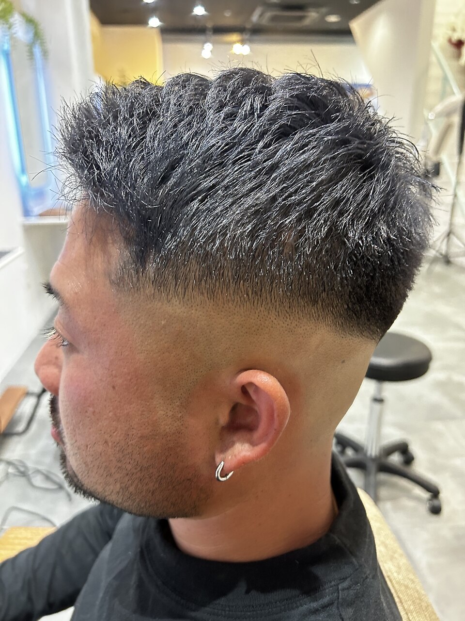 スキンフェード ハイトーングレー SEED 横浜駅：L180819291