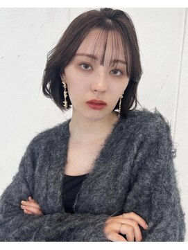 トリコ ショップアンドヘアサロン(tricot shop hair salon) フェミニンボブ／シースルーバング