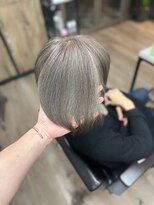 ヴィフ 大船(VIF)&nbsp;白髪ぼかし脱白髪染めショートヘアショートボブカット大船駅鎌倉