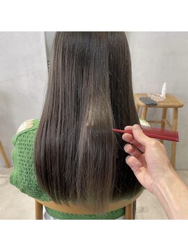 ミント(mint) ピスタチオグレージュ/オリーブグレージュ/オリーブ/赤み除去