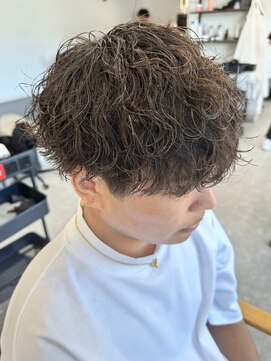 フゥ 宇都宮(FeU) 波巻きパーマメンズパーマメンズヘアツーブロックツイストパーマ