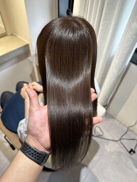 リラエ(Lyrae) 縮毛矯正/髪質改善/美髪カラー/トリートメント【大阪/西梅田】