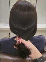 インビテーション(invitation) アッシュブラウン