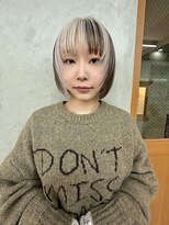 リアン(Lien) 個性的バイカラーショートボブ