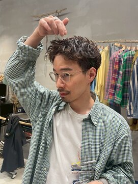 カフネ ジュントス ヨロ(Cafune' juntos YOLO) メンズショート×ニュアンスパーマ