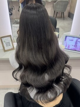 アエラバイトゥルークリエイション(AERA by True Creation) オリーブグレージュ/miyu