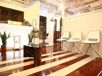 美容室 カスガ せんげん台店(kasuga)の写真/お客様の髪質や骨格に合わせたスタイル提案が得意。あなたにぴったりのヘアを一緒に見つけましょう。