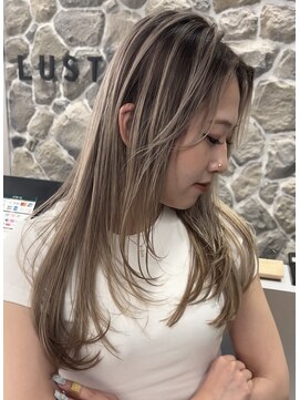 サロウィン 那覇店(SALOWIN) ブロンドバレイヤージュカラー