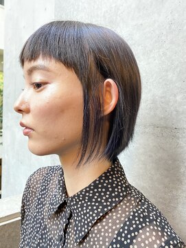 ネオリーブルカ 御茶ノ水店(Neolive Luca) 前下がりショート/くすみブルー/インナーカラー/マッシュ