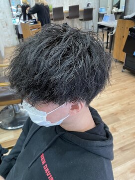 ハグ 横浜(HUG) ツイストスパイラルパーマでアクティブに魅せる☆