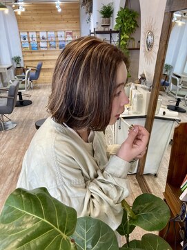 ヘアーライツローカル(HAIR LIGHTS LOWCAL) フレンチボブ