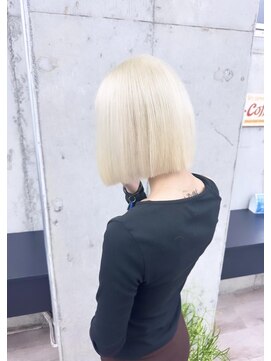 ルア モアナ バイ ヘッドライト 小田原2号店(Lua Moana by HEADLIGHT) #ダブルカラー#ケアブリーチ#切りっぱなしボブ