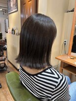 オーストヘアジジ(Aust hair Gigi)&nbsp;切りっぱなしボブ　オリーブグレージュ