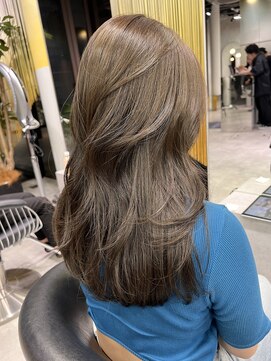 シティ(CITY) オリーブベージュ×レイヤーカット 韓国ヘア