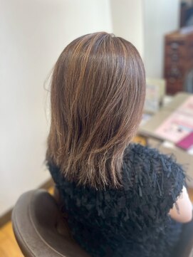 ヴァンカウンシル 清須店(VANCOUNCIL) ツヤと透明感で魅せる、大人の華やかセミロング/ブリーチ