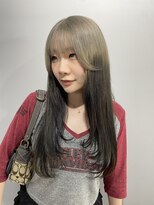 スイ(SUiii)&nbsp;シルバーカラー/ルーツカラー/顔まわりレイヤー【札幌/大通】