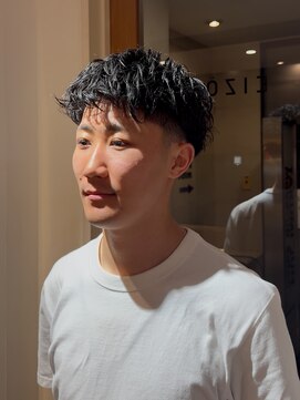 エイゾー(EIZO) ショートパーマ/メンズパーマ/短髪パーマ/スパイキーショート