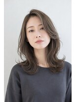 ベルス(bellus)&nbsp;前髪なし×大人ハイレイヤー　20代　30代　40代