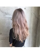 ガルボ ヘアー(garbo hair) 【ケアブリーチでハイトーン♪】ホワイトパールカラーのご紹介♪