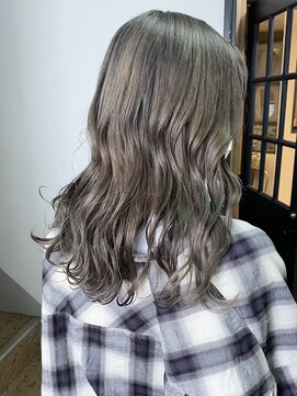 リルア 博多(LIRUA) フォギーベージュミディ